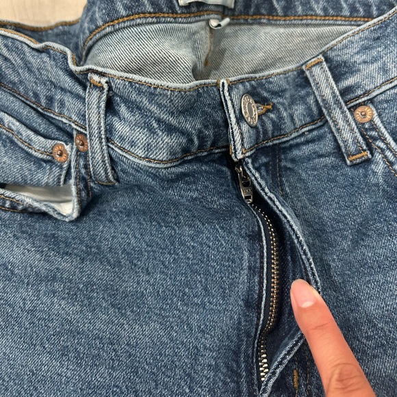 AGOLDE Straight-Leg Jeans in Medium Blue Denim - Picture 4 of 4